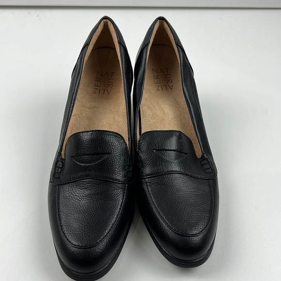 Naturalizer Women's Hilly Black Leather Chunky Heel Loafer Shoe size 8 - Picture 2 of 11
